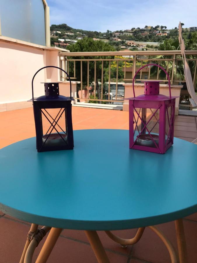 Il Giglio Apartment บอร์ดิเกรา ภายนอก รูปภาพ